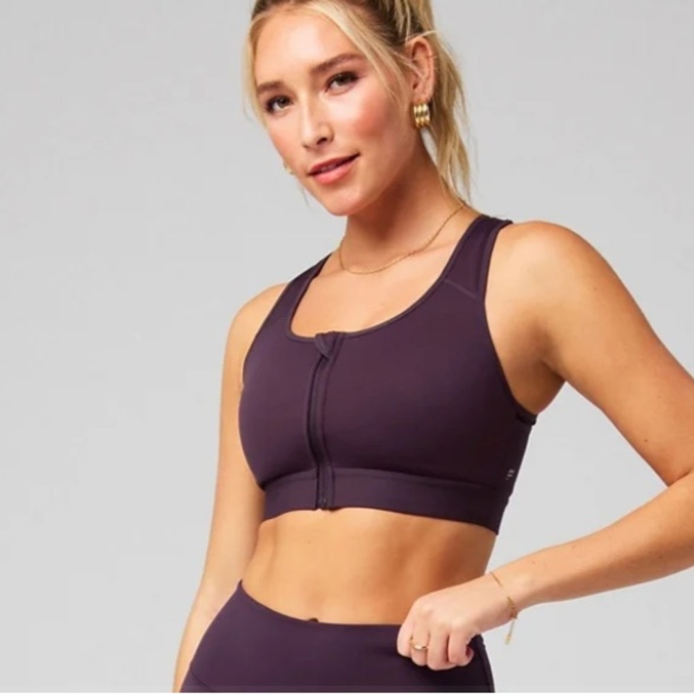 NEW FABLETICS FRONT ZIP HIGH IMPACT SPORTS BRA DEEP PLUM Size: M